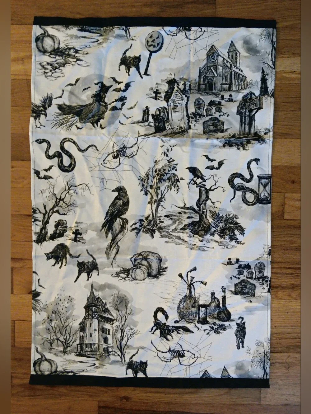 New Williams-Sonoma Spooky Soiree Kitchen Tea Towels Set/2 Halloween witch snake
